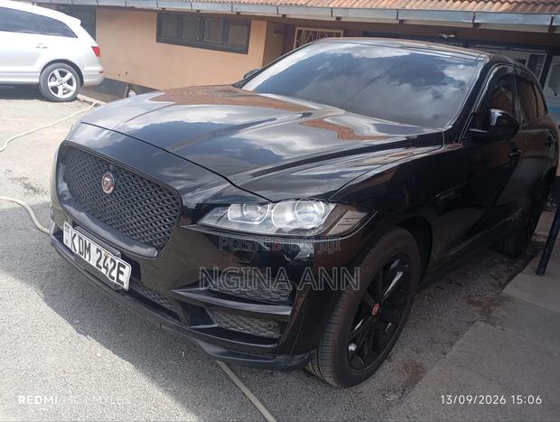 Jaguar F-Pace 2017 Black