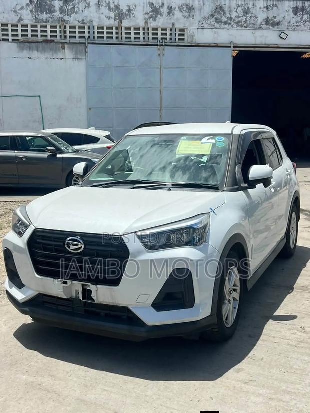 Daihatsu Rocky 2020 White