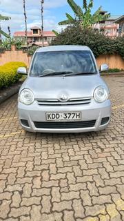 Toyota Sienta 1.5 FWD 2014 Silver for sale