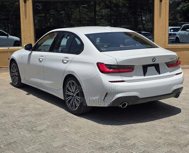BMW 330i 2020 White