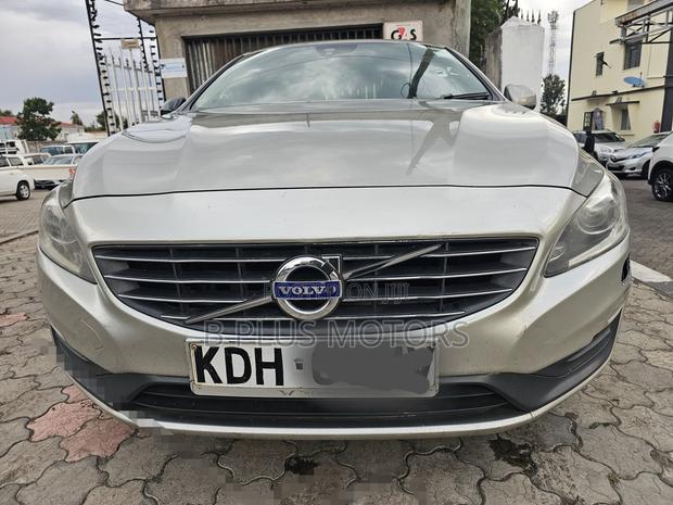 Volvo S60 2014 Silver