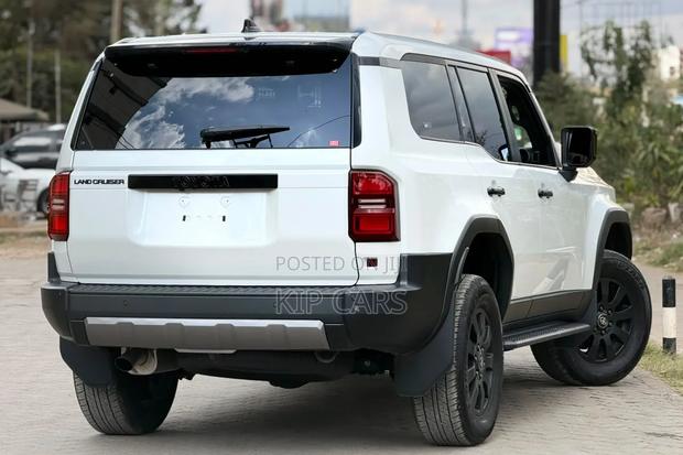 New Toyota Land Cruiser Prado 2.4 Petrol 2024 Pearl