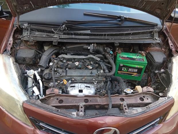 Toyota Vitz 2013 Brown