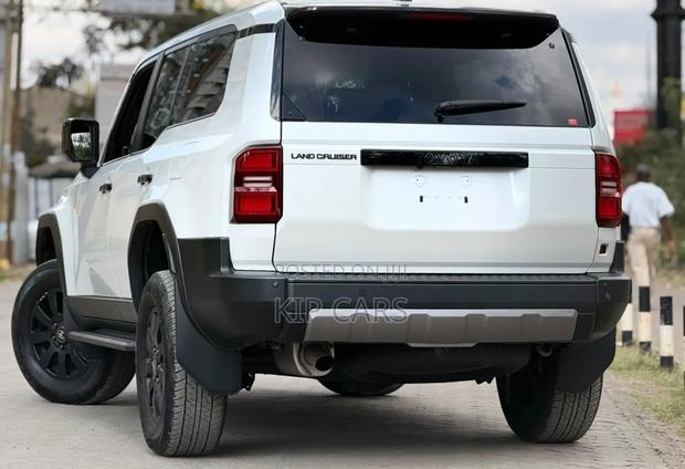 New Toyota Land Cruiser Prado 2.4 Petrol 2024 Pearl