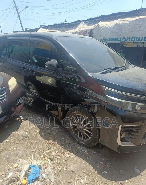 Toyota Voxy 2016 Black