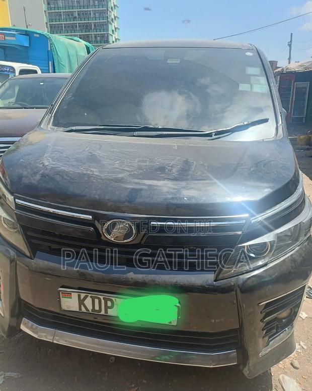 Toyota Voxy 2016 Black