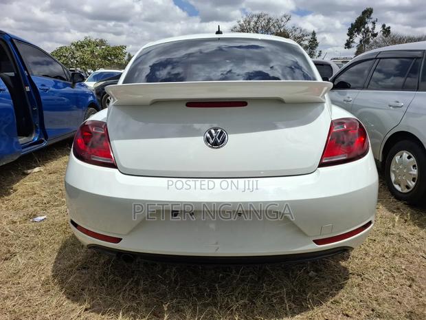 Volkswagen Beetle 2019 White