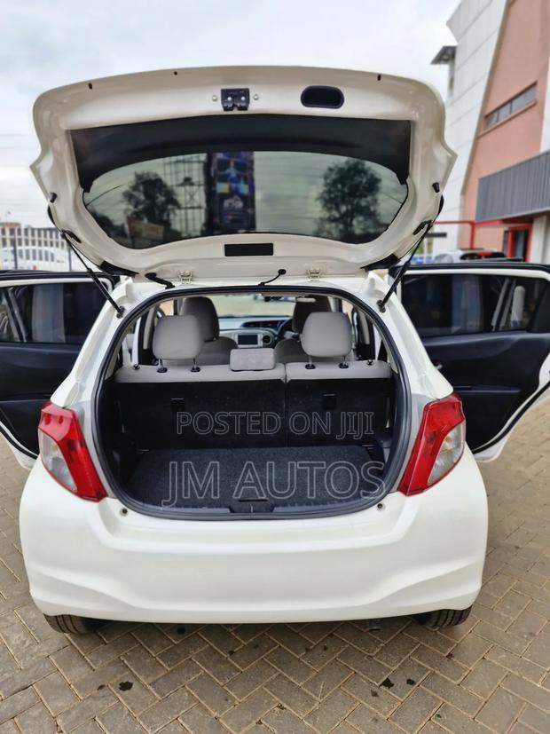 Toyota Vitz 1.3 FWD 3dr 2013 White