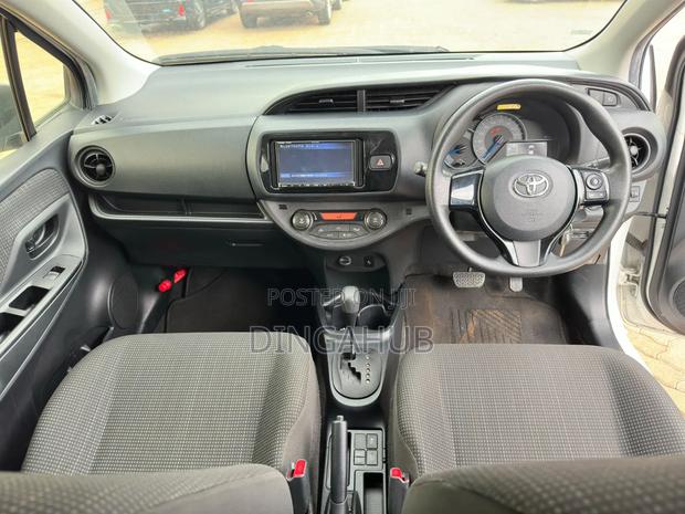 Toyota Vitz 1.5 FWD Hybrid 5dr 2019 White