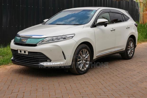 Toyota Harrier 2.0 2018 White