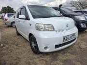 Toyota Porte 2005 White for sale