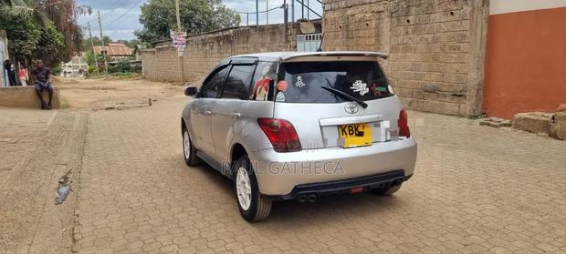 Toyota IST 2002 Silver