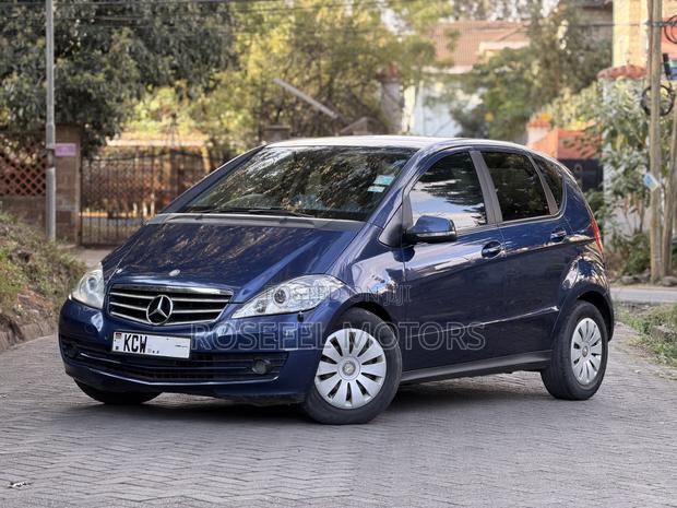 Mercedes-Benz A-Class 2012 Blue