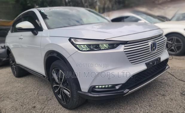 Honda Vezel 1.5 Hybrid 2WD 2021 White
