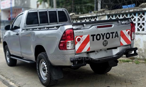 Toyota Hilux Revo Double Cab Deisel 2.4 RWD 2022 Black