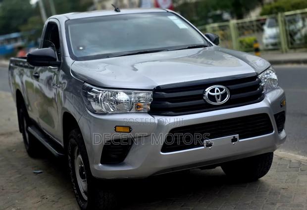 Toyota Hilux Revo Double Cab Deisel 2.4 RWD 2022 Black