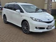 Toyota Wish 2011 White for sale