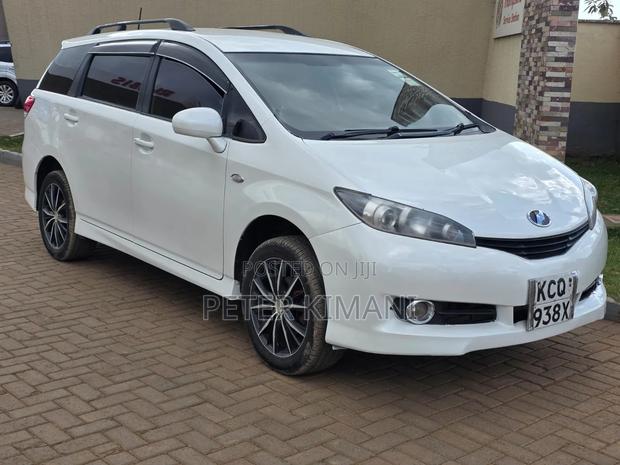 Toyota Wish 2011 White