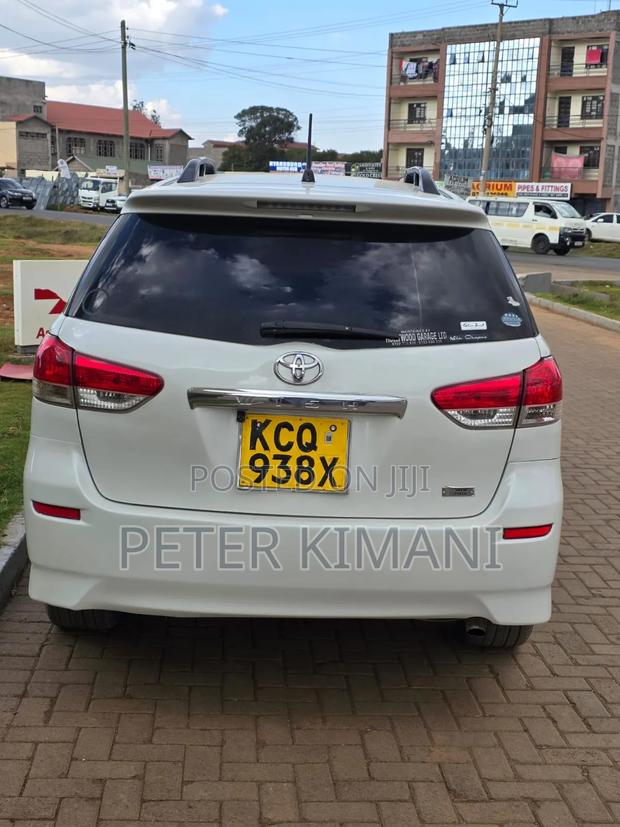 Toyota Wish 2011 White
