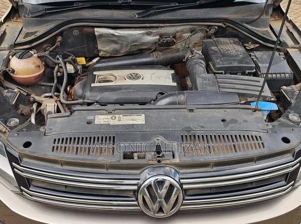 Volkswagen Tiguan 2012 Gold