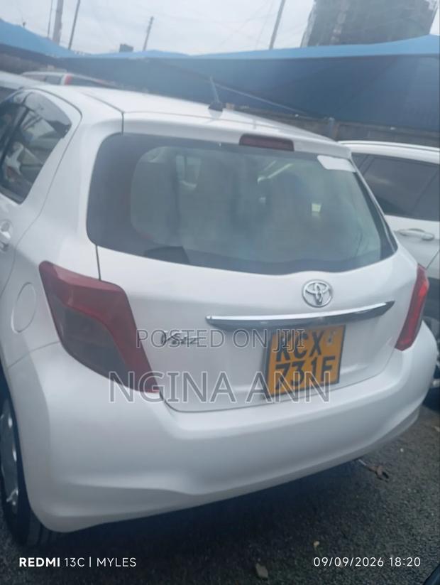 Toyota Vitz 2013 White
