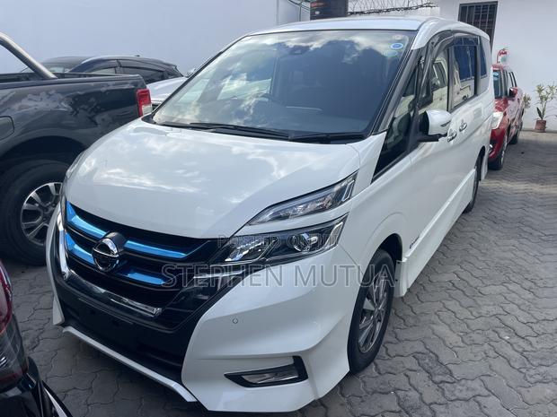 Nissan Serena 2018 White