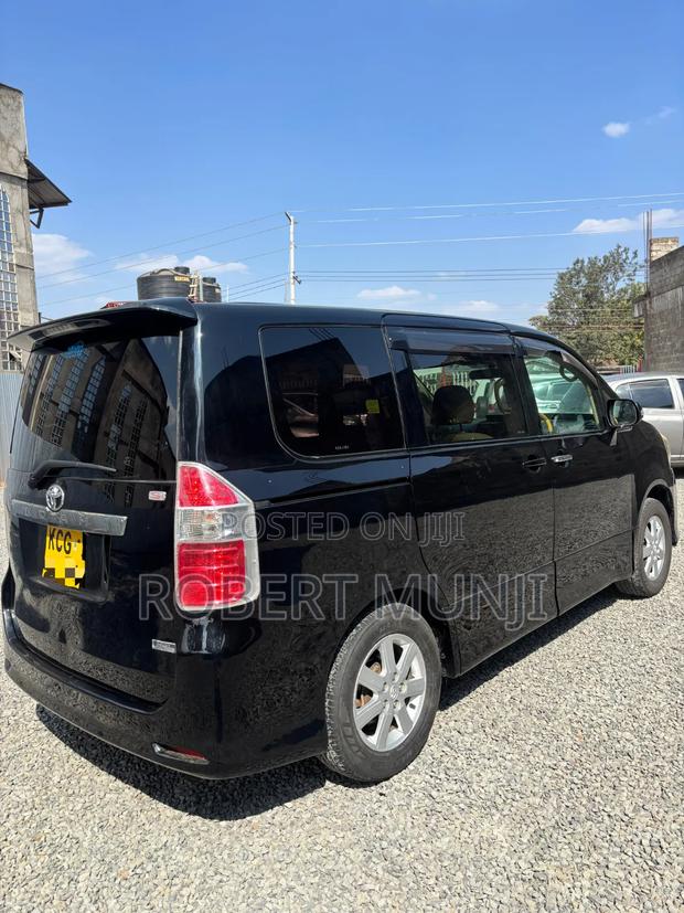 Toyota Noah 2008 Black