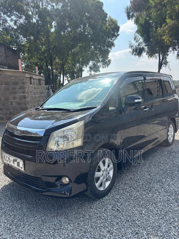 Toyota Noah 2008 Black
