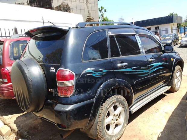 Toyota RAV4 2001 Black
