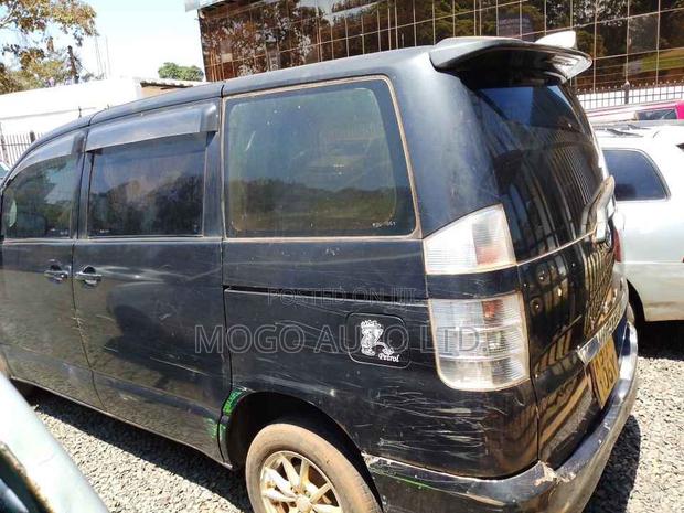 Toyota Voxy 2006 Black