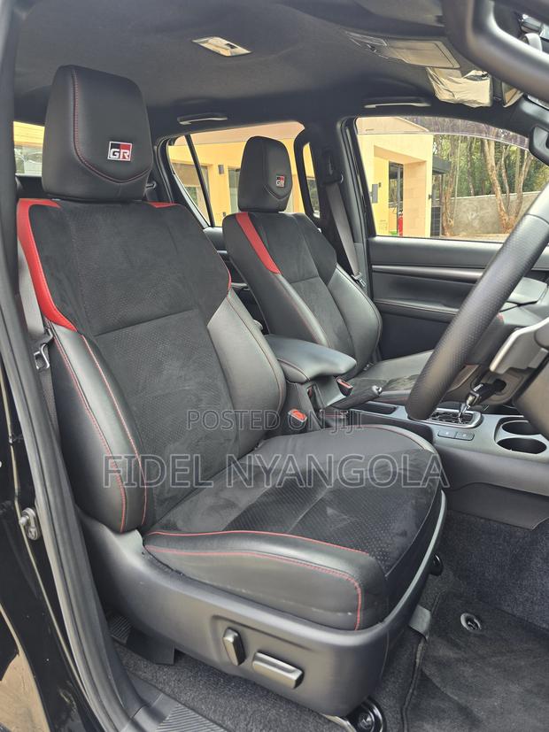 Toyota Hilux Revo Double Cab Deisel 2.8 AWD 2021 Black