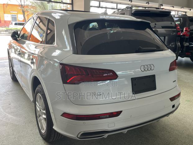 Audi Q5 45 Premium AWD quattro 2020 White