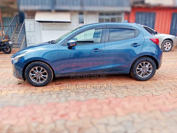 Mazda Demio 2017 Blue