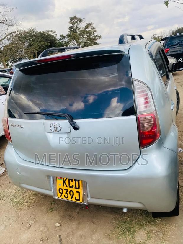 Toyota Passo 2009 Silver