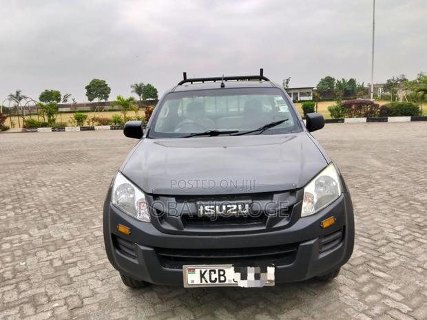 Isuzu D-MAX 2022 White