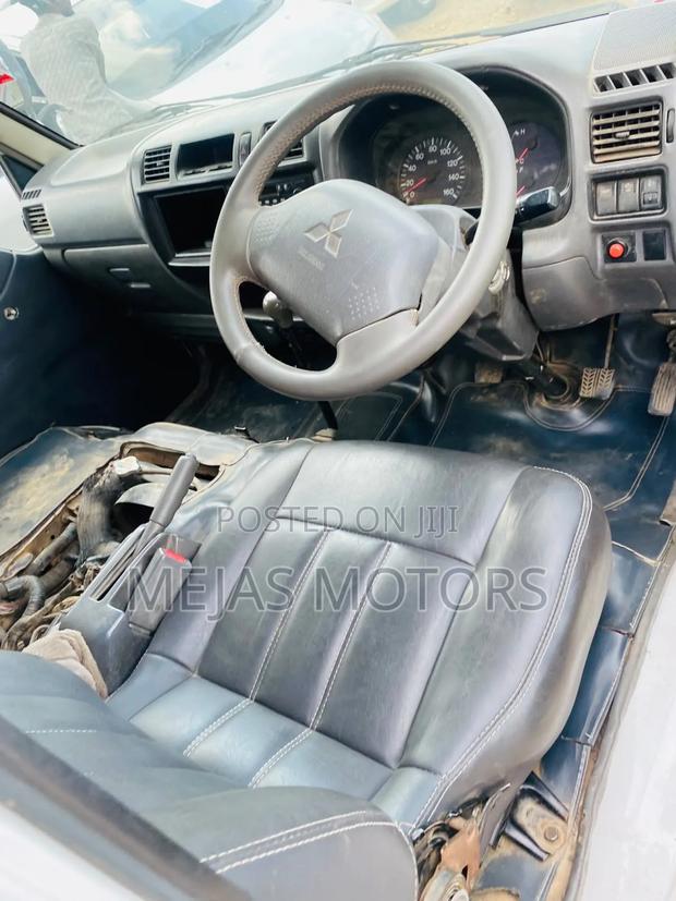 Mitsubishi Delica 2010 White
