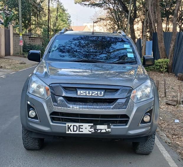 Isuzu D-MAX 2022 Gray