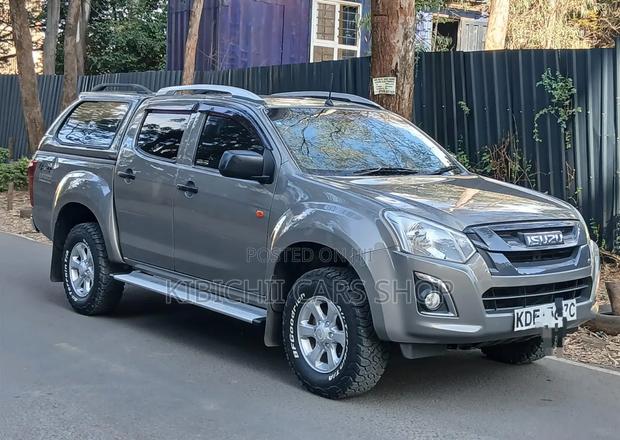 Isuzu D-MAX 2022 Gray