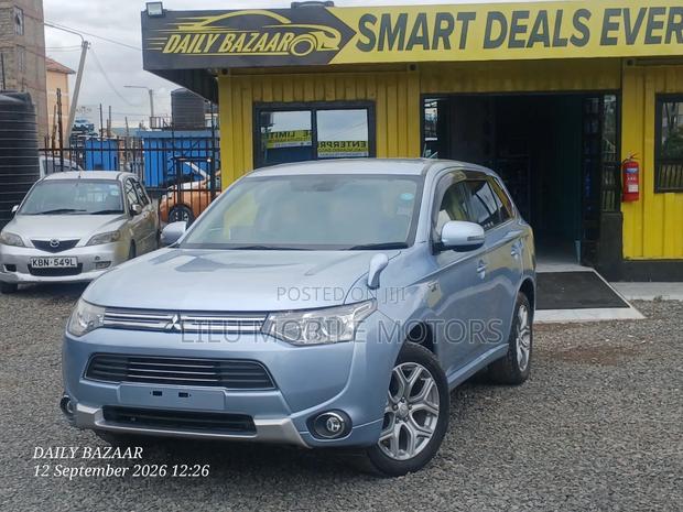 Mitsubishi Outlander 2.4 PHEV AWD 2016 Blue