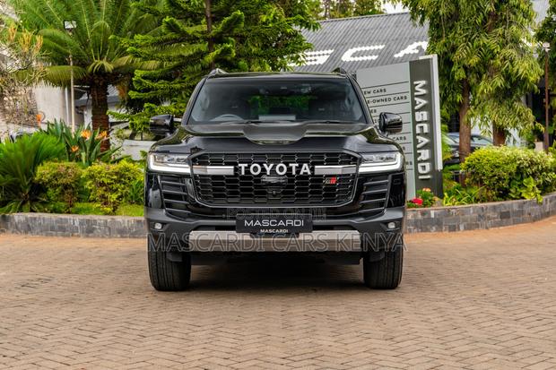 Toyota Land Cruiser 3.3 Diesel 4WD 2022 Black