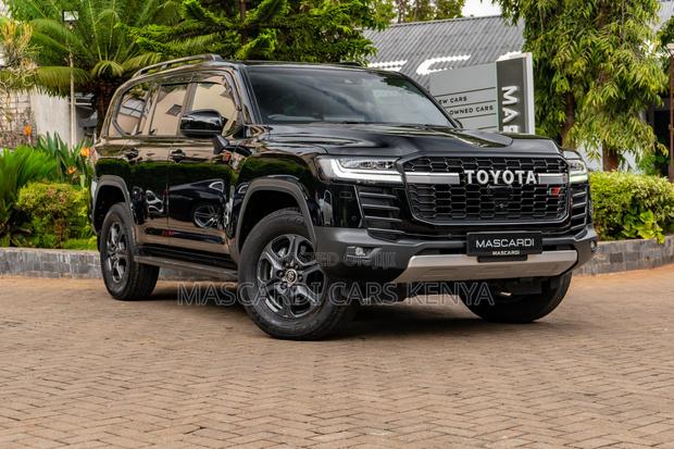 Toyota Land Cruiser 3.3 Diesel 4WD 2022 Black