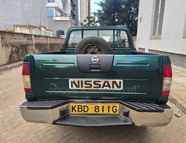 Nissan Hardbody 2008 Green