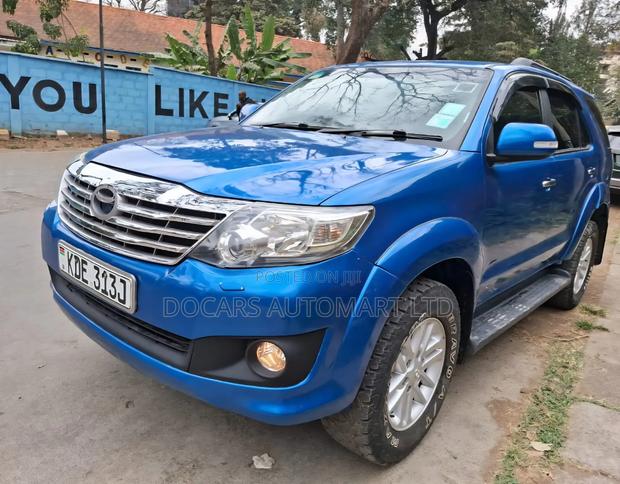 Toyota Fortuner 2012 Blue