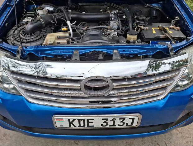 Toyota Fortuner 2012 Blue