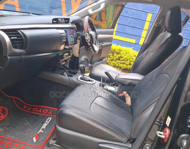 Toyota Hilux 2018 Black