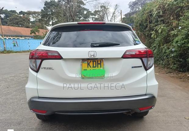 Honda Vezel 2015 White