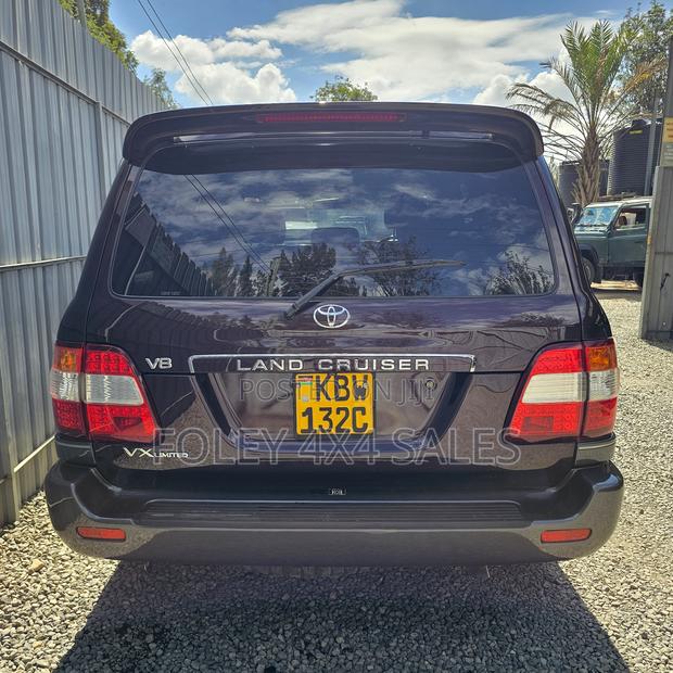 Toyota Land Cruiser 100 4.7 V8 Executive 2005 Red