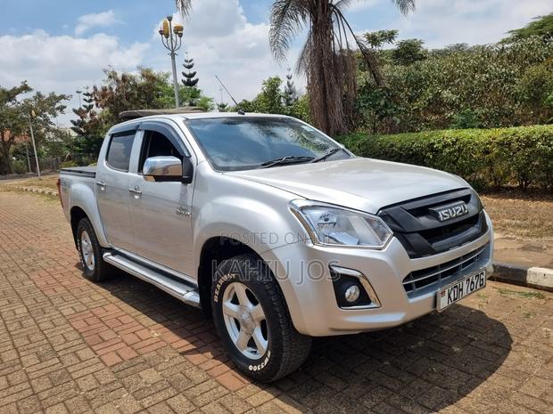 Isuzu D-MAX 2015 Silver