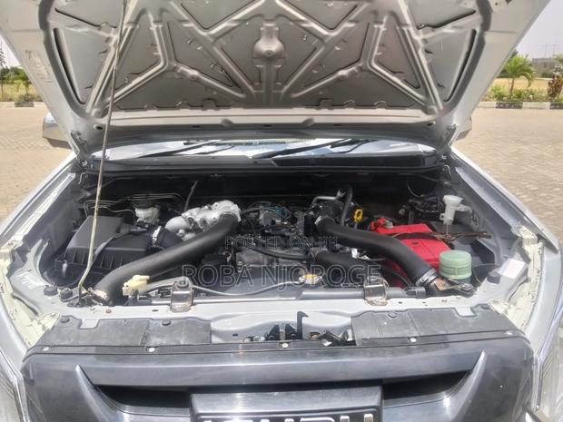 Isuzu D-MAX 2016 Silver