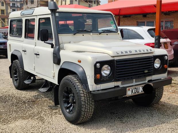 Land Rover Defender 2011 Pearl